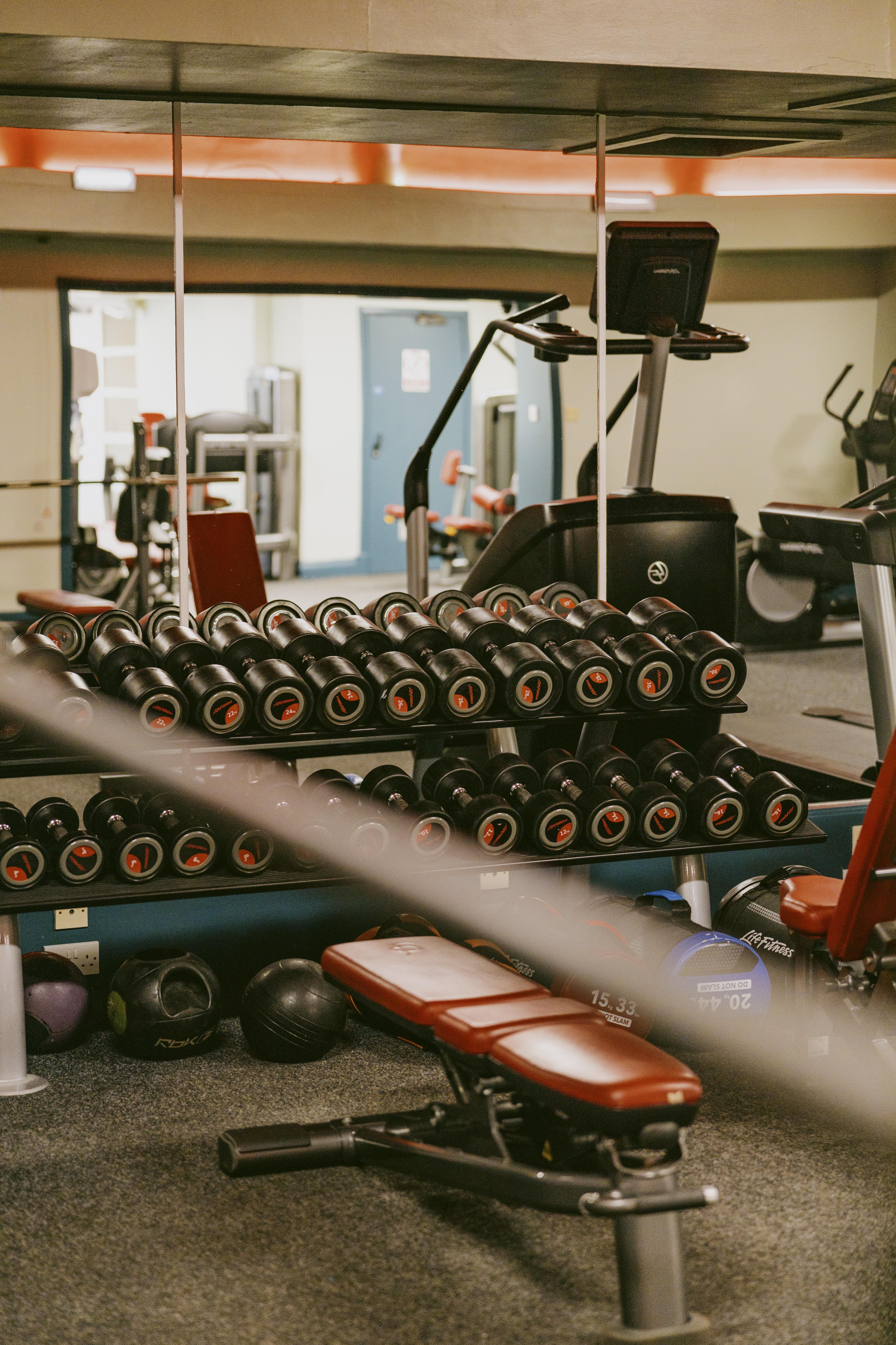 Hotel Marine Troon Exterior foto Dumbbells in a gym