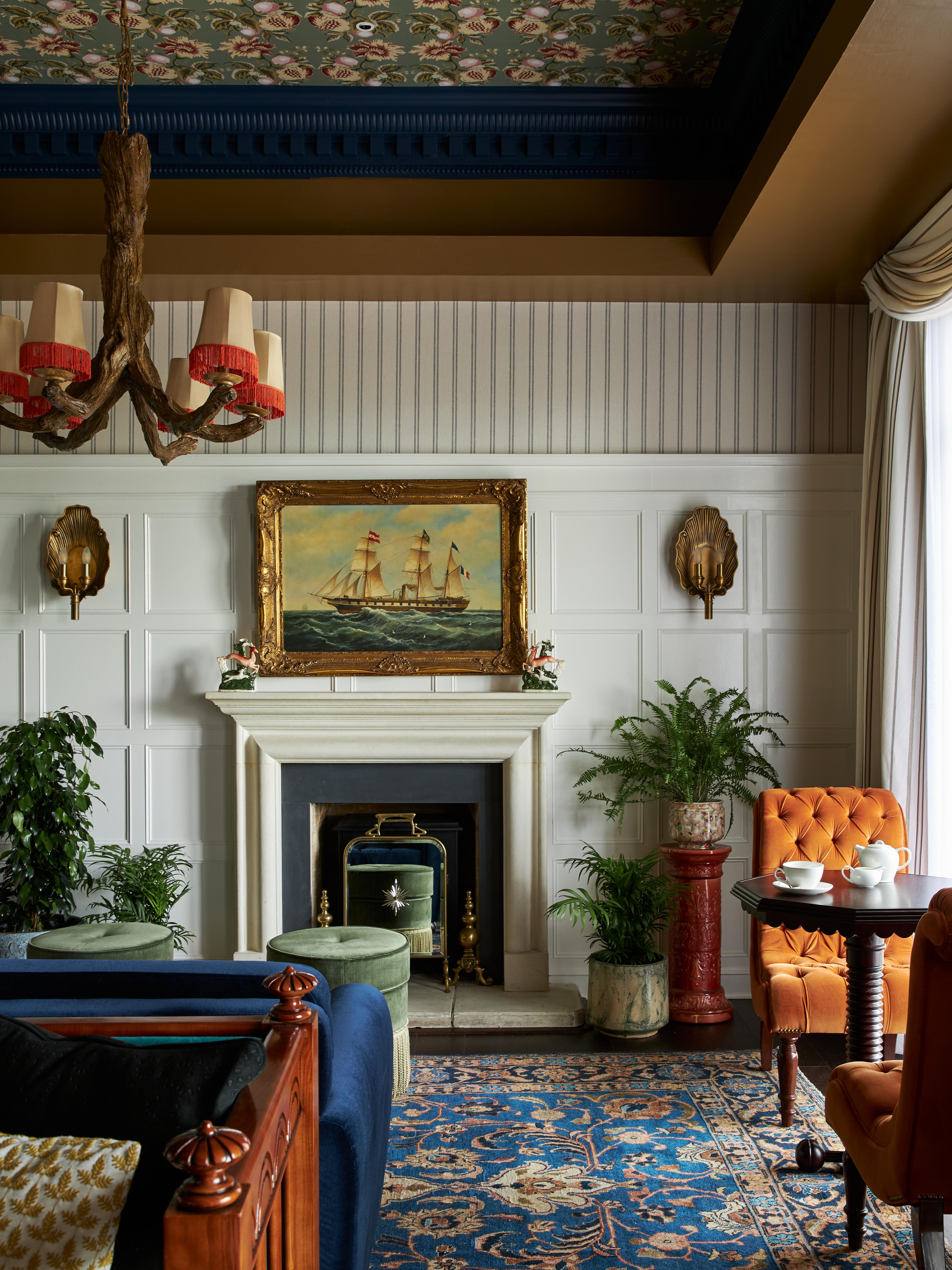 Hotel Marine Troon Exterior foto A wainscot in a living room